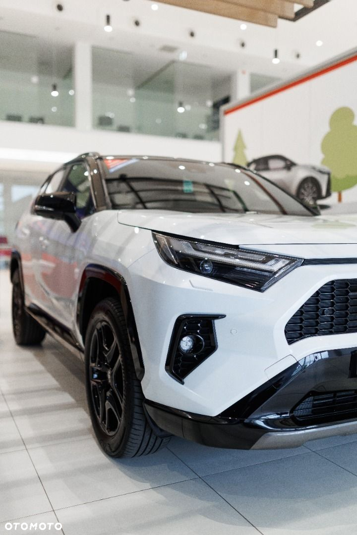 Toyota RAV4 - 16