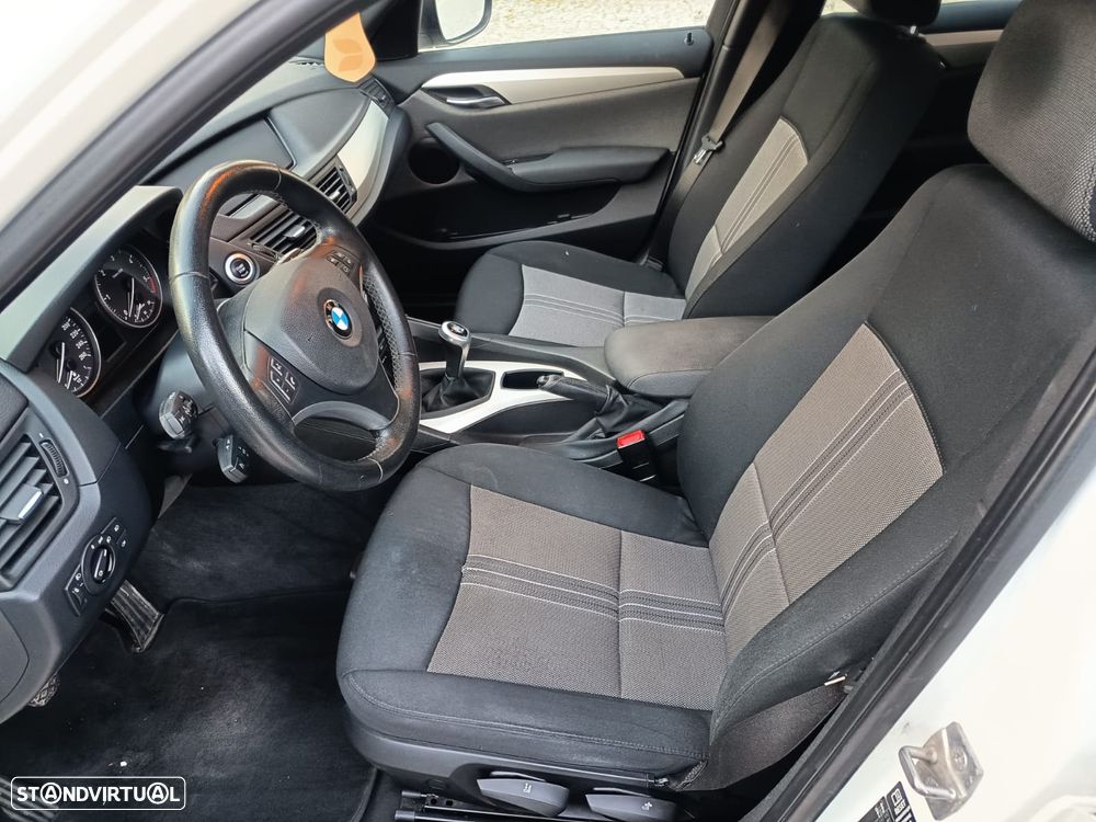 BMW X1 sDrive18d xLine - 8