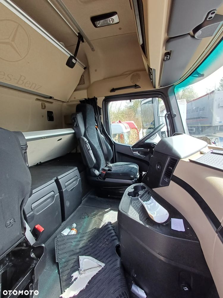 Mercedes-Benz ACTROS 1851 USZKODZONY - 15