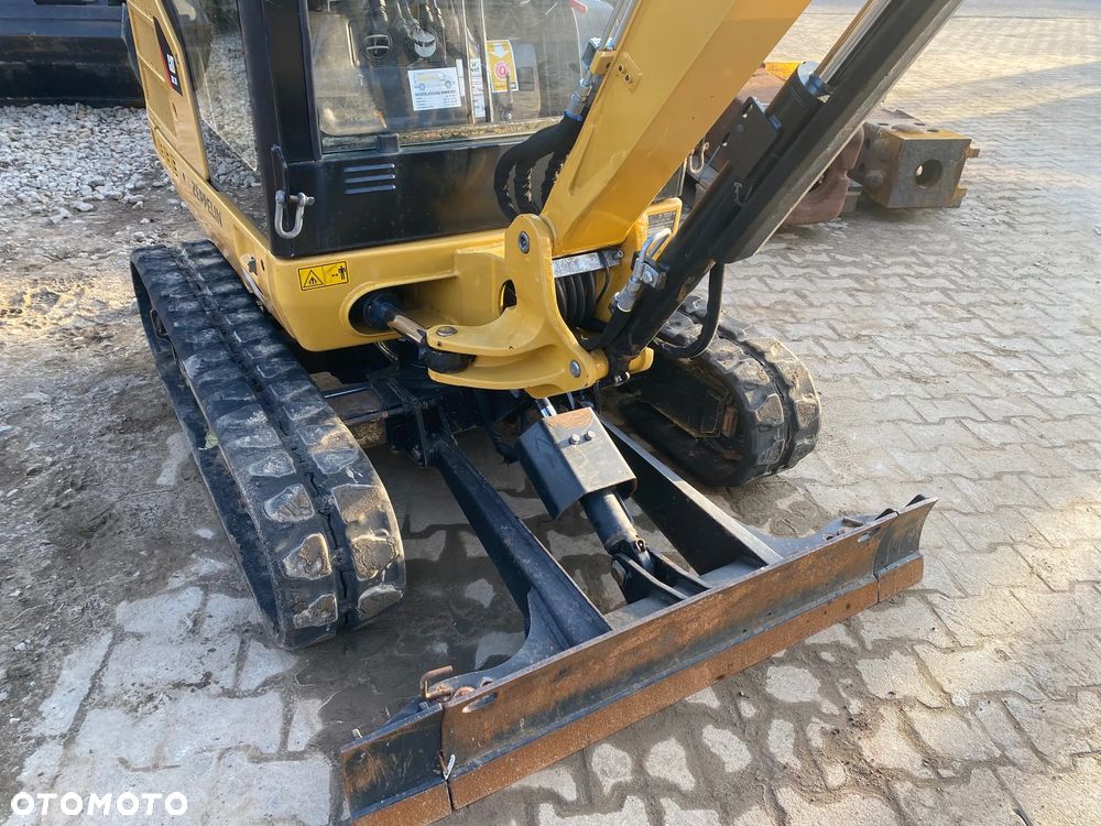 Caterpillar CAT 301.7D, 2250 MTH, Z NIEMIEC, DŁUŻSZY ZASIĘG, ROZSUWANE PODWOZIE, SUPER STAN - 16