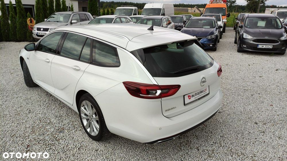 Opel Insignia - 12