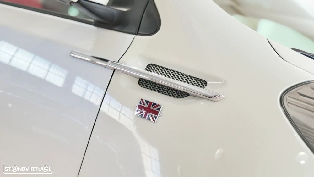 Aston Martin Cygnet Multidrive CVT - 11