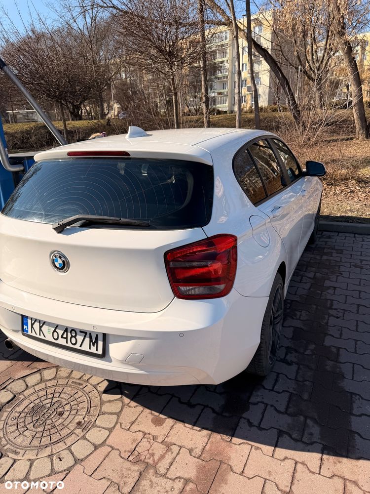 BMW Seria 1 114i - 12
