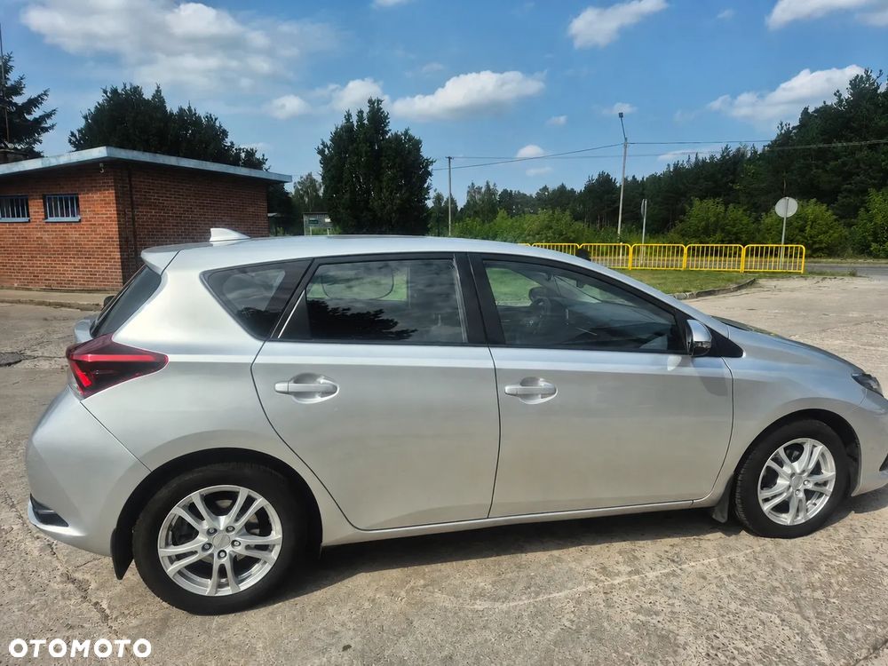 Toyota Auris 1.33 VVT-i Active - 3