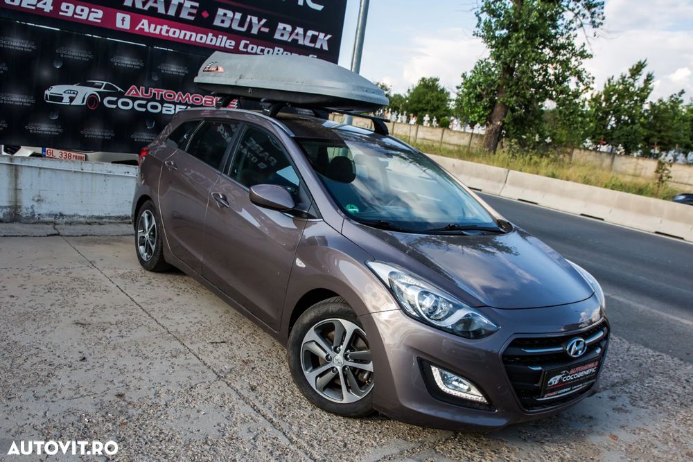 Hyundai i30 blue Kombi 1.6 CRDi YES! Gold - 1
