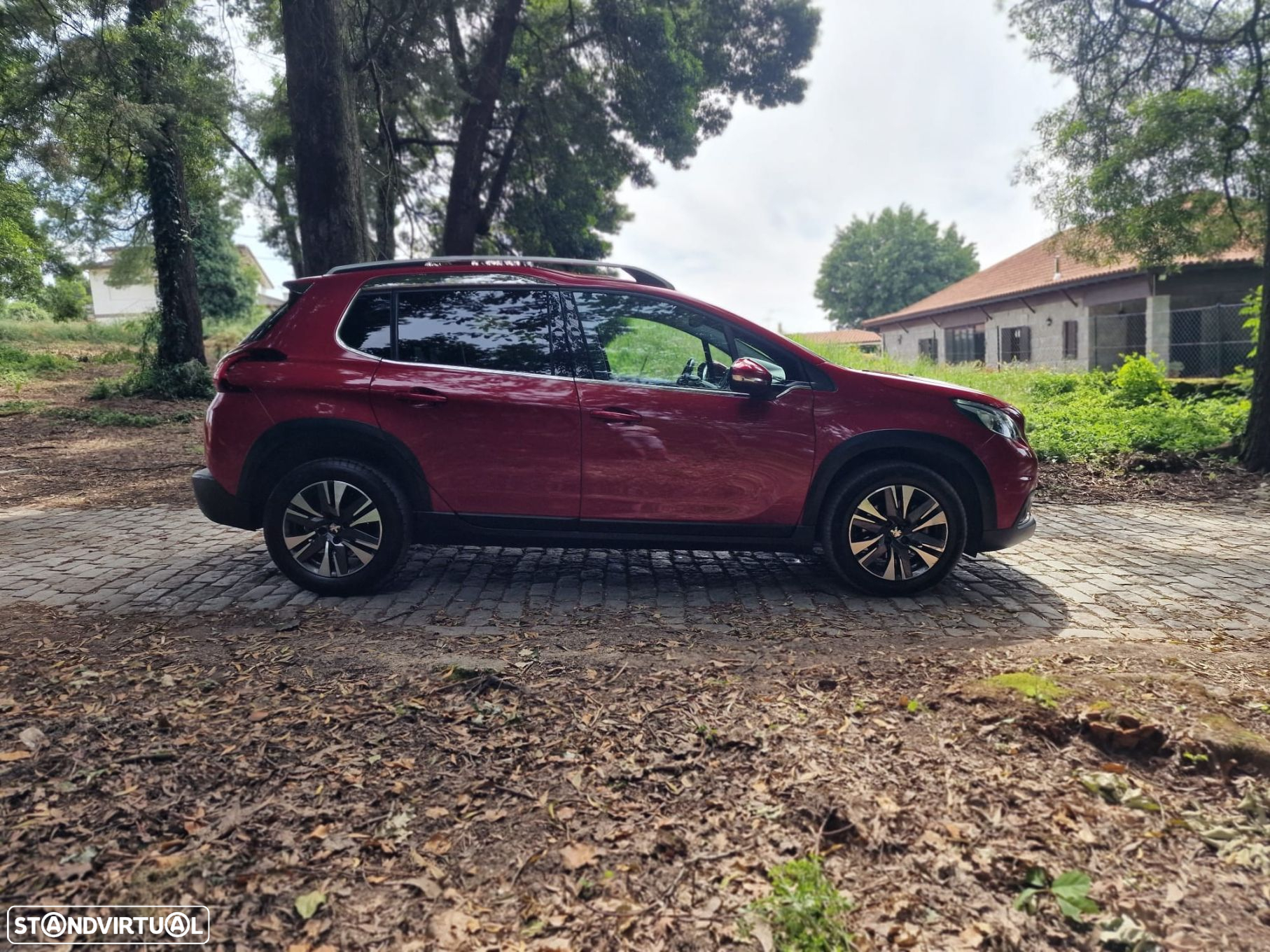 Peugeot 2008 1.2 PureTech Allure EAT6 - 30