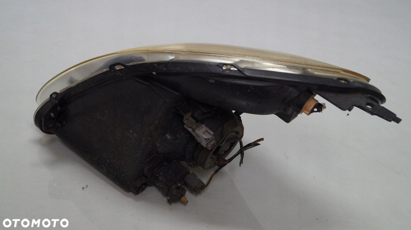 LAMPA PRZEDNIA PRAWA SUZUKI SWIFT MK6 - 6