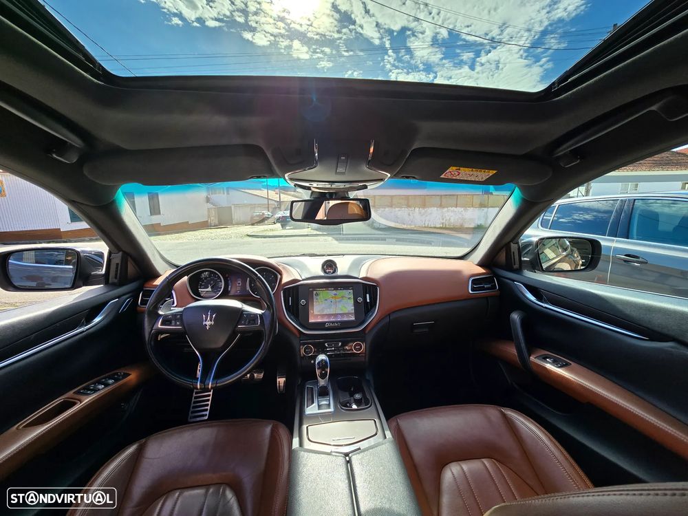 Maserati Ghibli Auto - 22