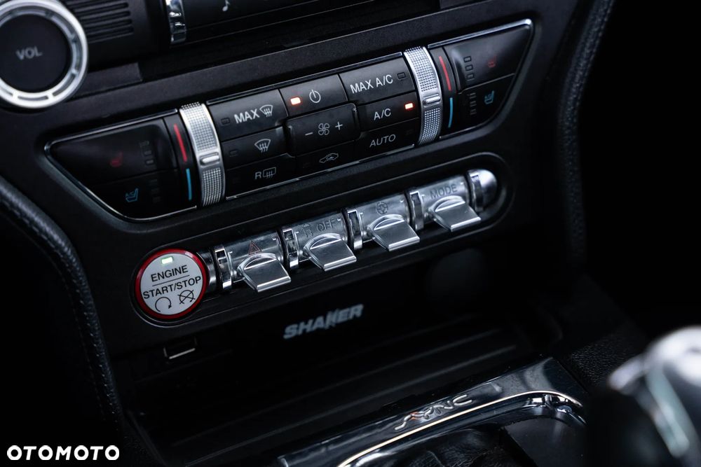 Ford Mustang - 21