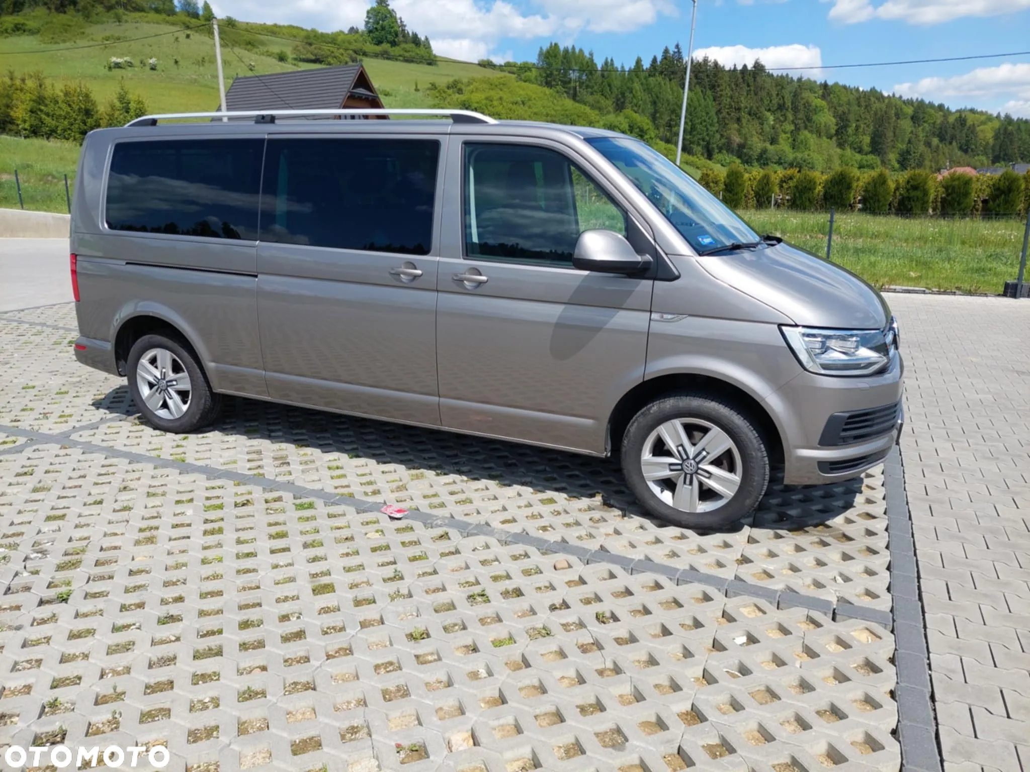 Volkswagen Caravelle 2.0 TDI L2 Comfortline 4Motion - 10