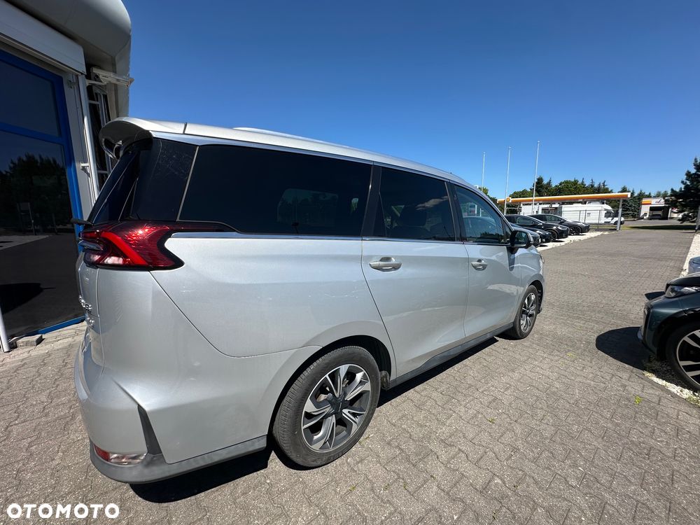 Maxus Euniq 5 - 11