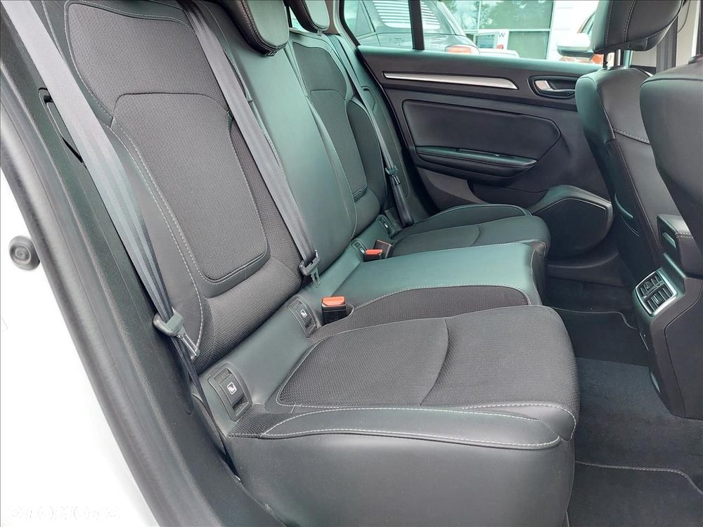 Renault Megane 1.5 Blue dCi Techno EDC - 7