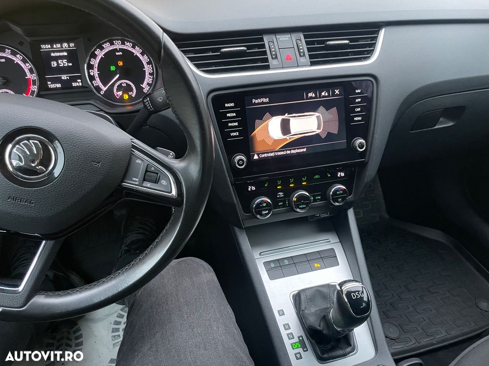 Skoda Octavia 2.0 TDI (Green tec) DSG Style - 10