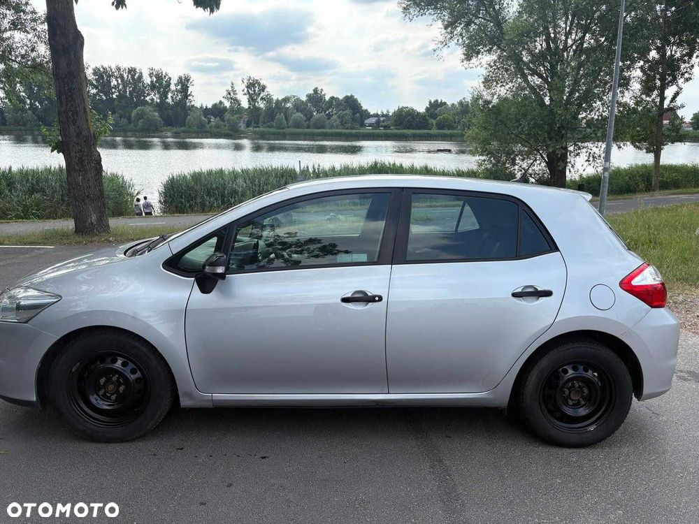 Toyota Auris - 4