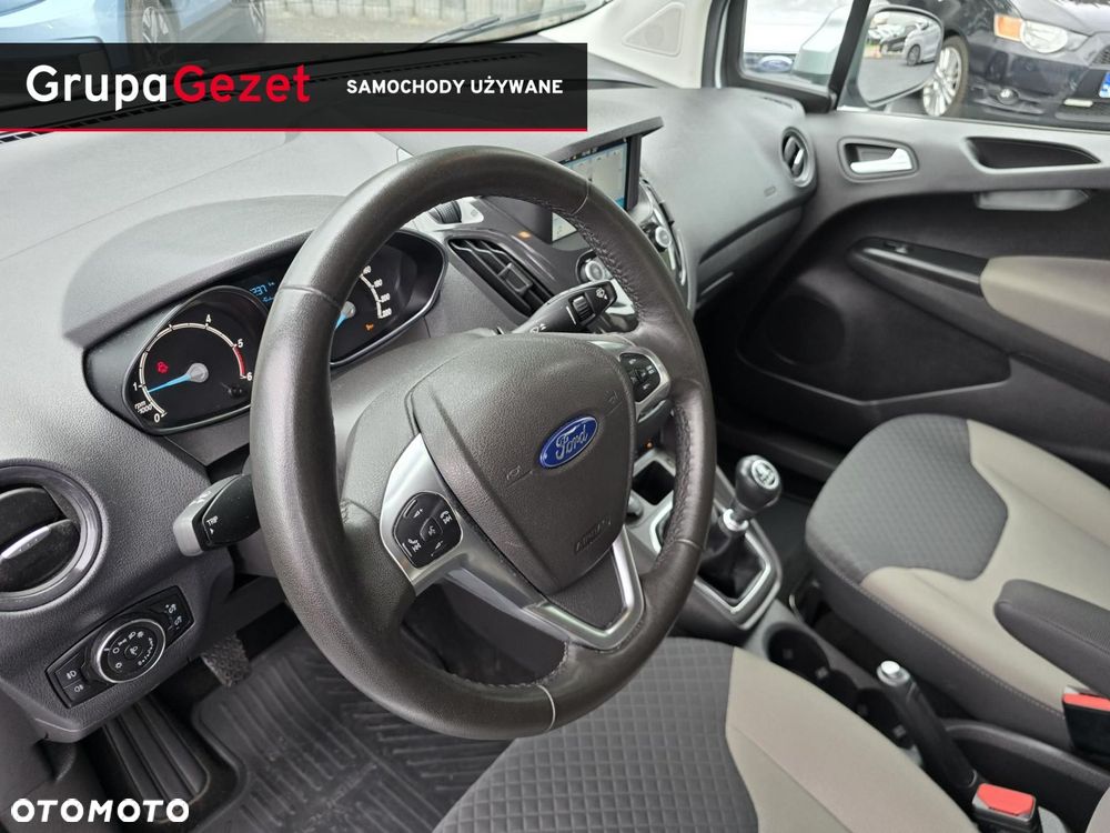 Ford Tourneo Courier - 12