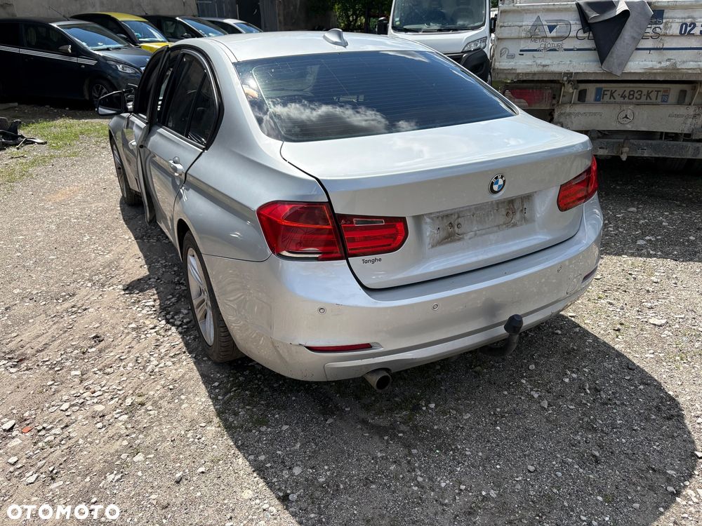 BMW Seria 3 318d Luxury Line - 4