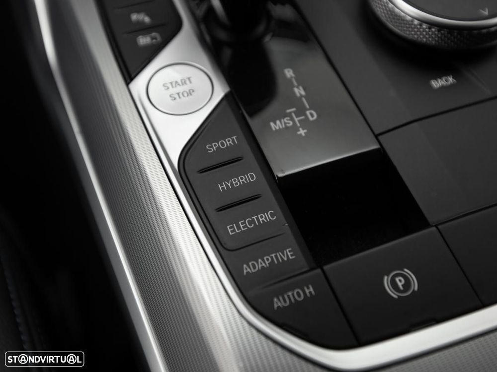 BMW 330 e Pack Desportivo M Auto - 27