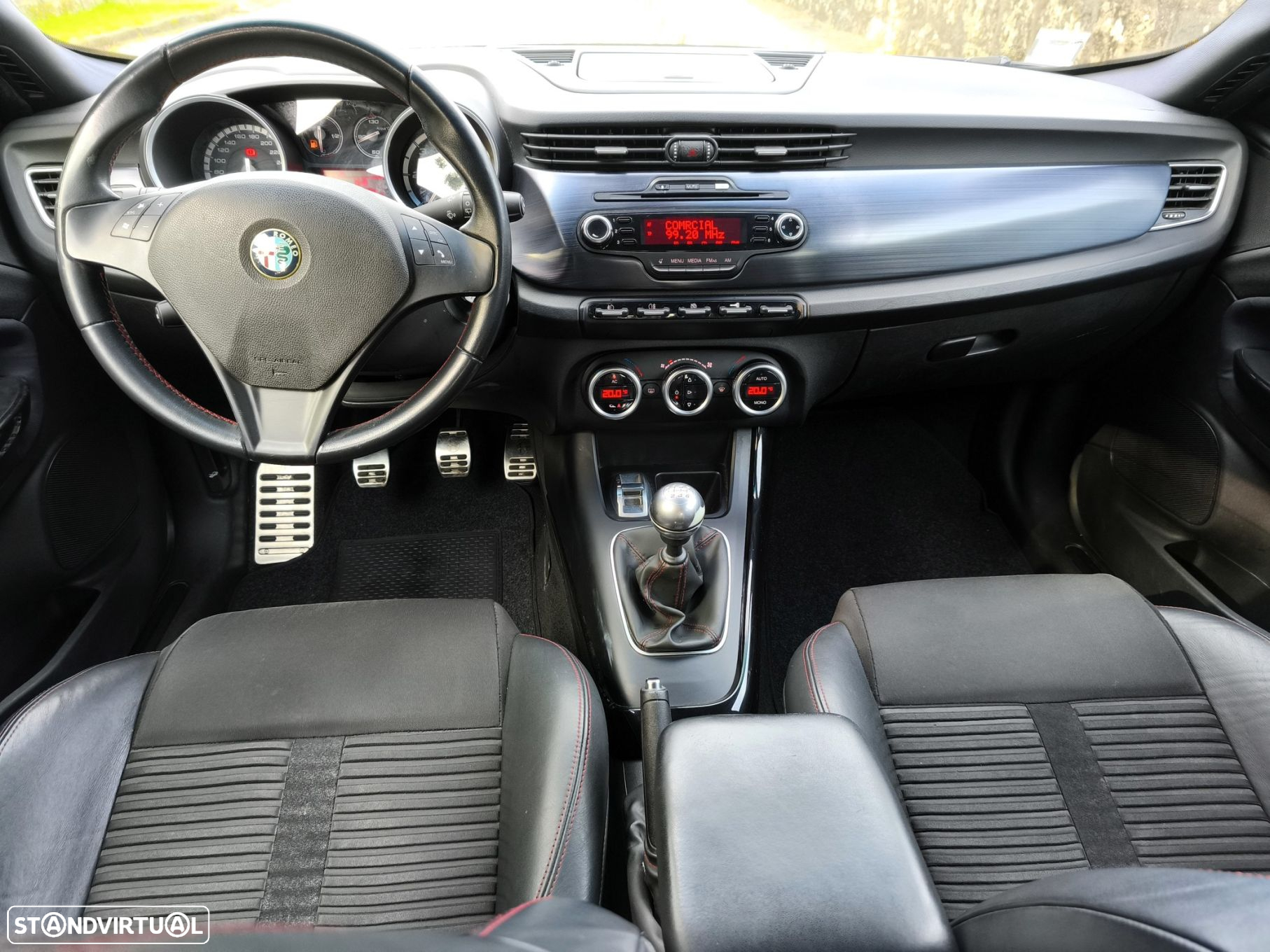 Alfa Romeo Giulietta 1.6 JTDm Distinctive - 11