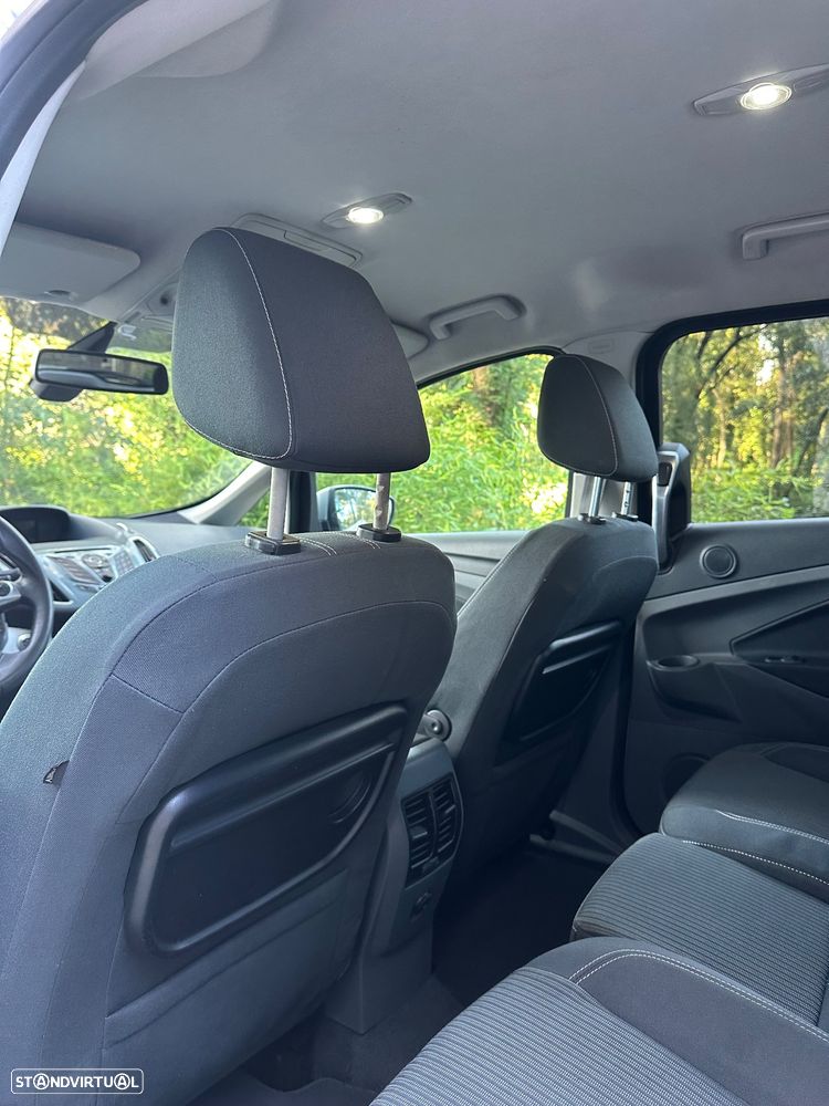 Ford Grand C-Max 1.6 TDCi Titanium - 29