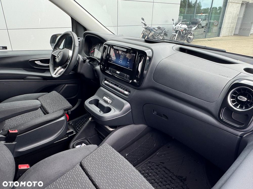 Mercedes-Benz Vito - 32