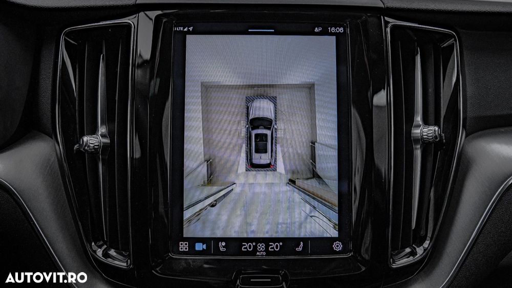 Volvo XC 60 T8 AWD Recharge Plus Bright - 25