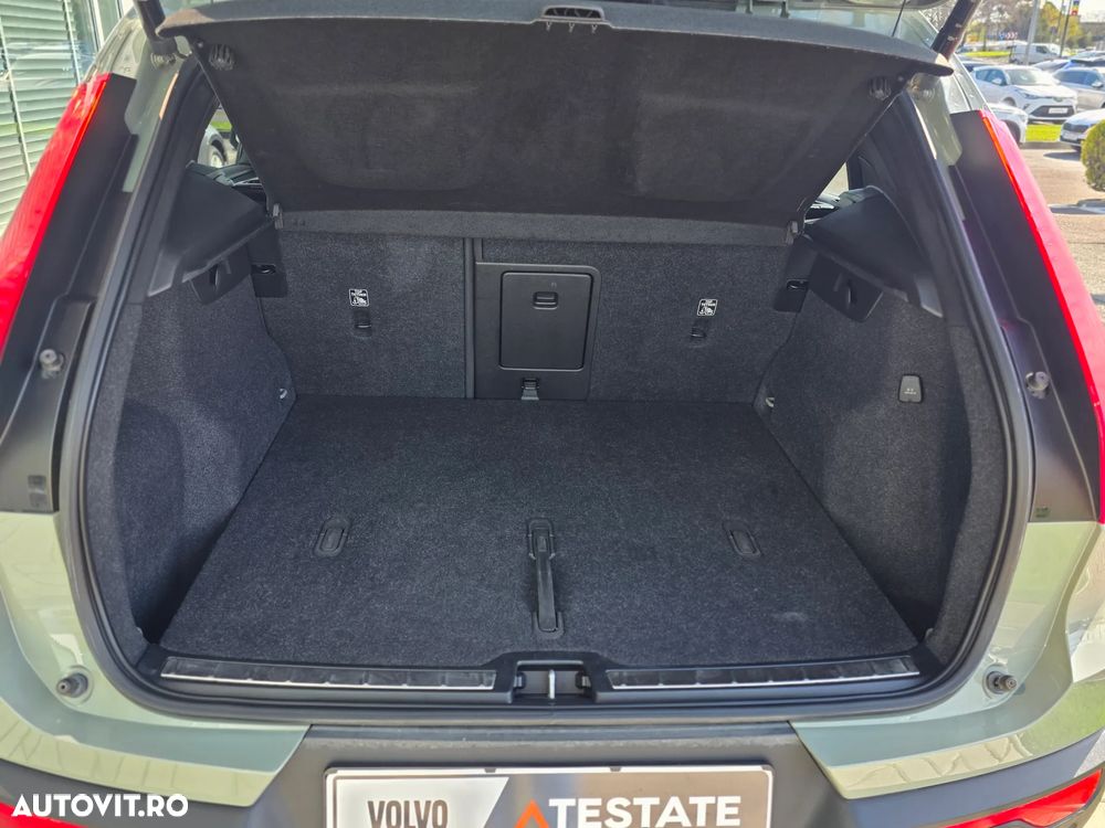 Volvo XC 40 B4 AT8 AWD Mild Hybrid Inscription - 9