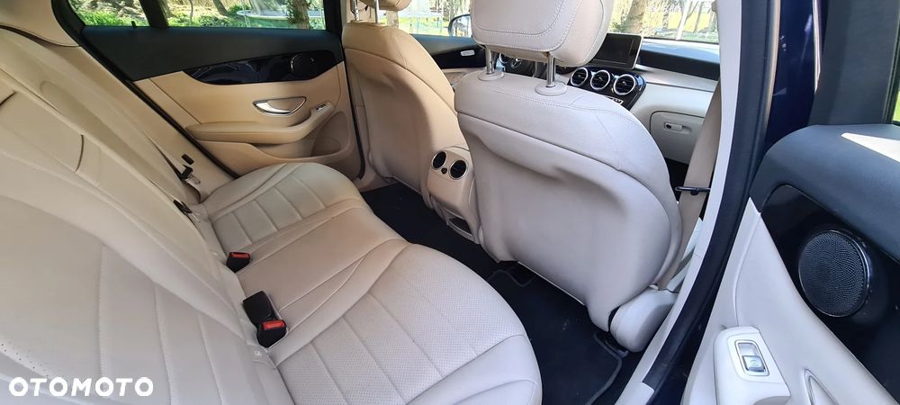 Mercedes-Benz GLC - 16