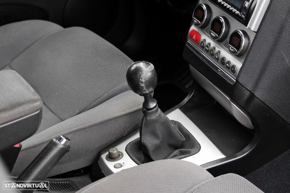 Alfa Romeo 156 Sportwagon 1.9 JTD 16V Distinctive - 8