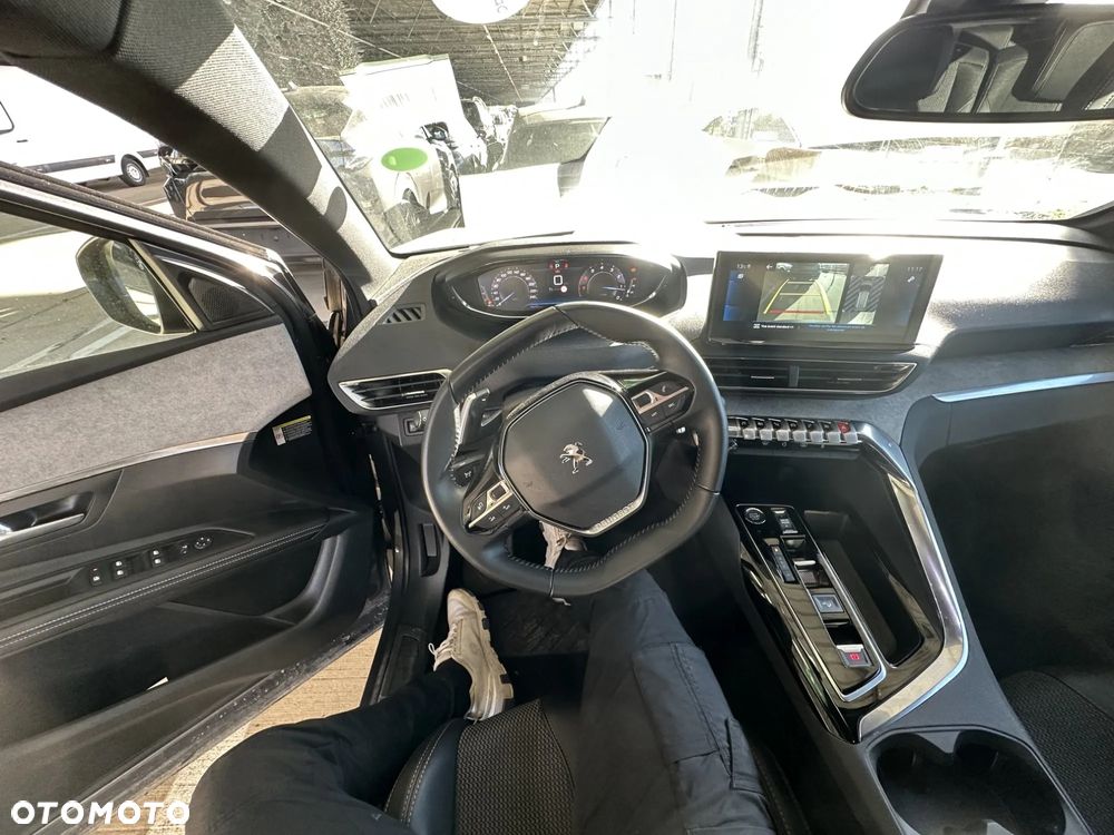 Peugeot 5008 1.2 PureTech Active Pack S&S EAT8 - 8