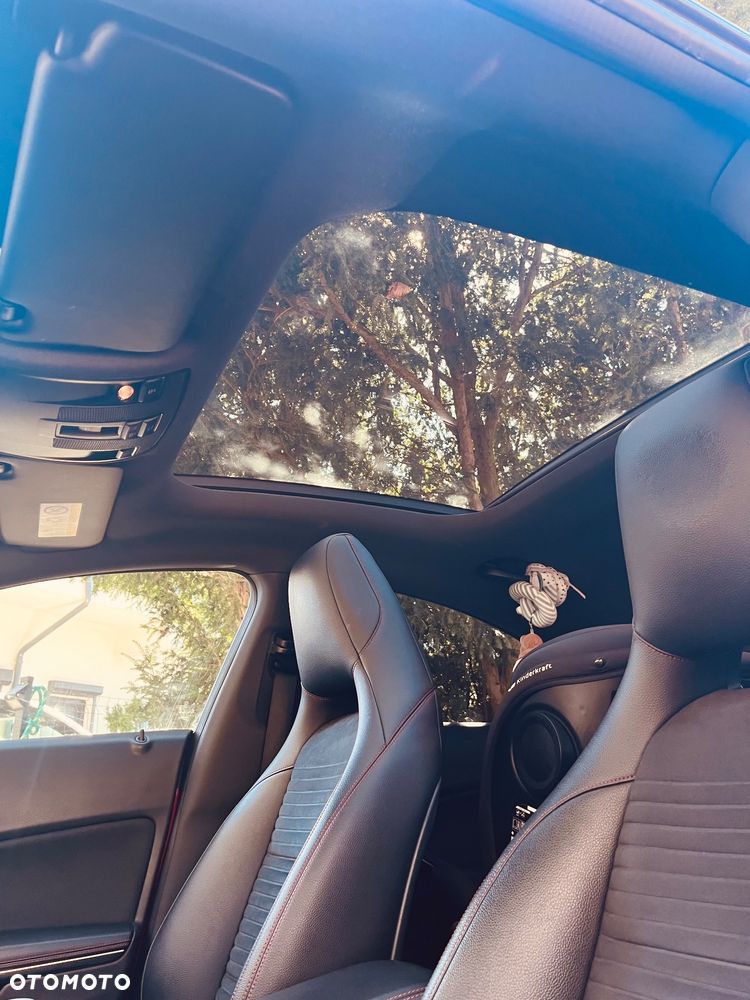 Mercedes-Benz CLA 200 7G-DCT AMG Line - 4