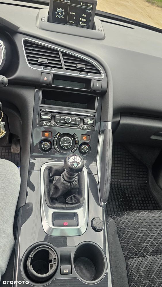Peugeot 3008 1.6 HDi Style - 6