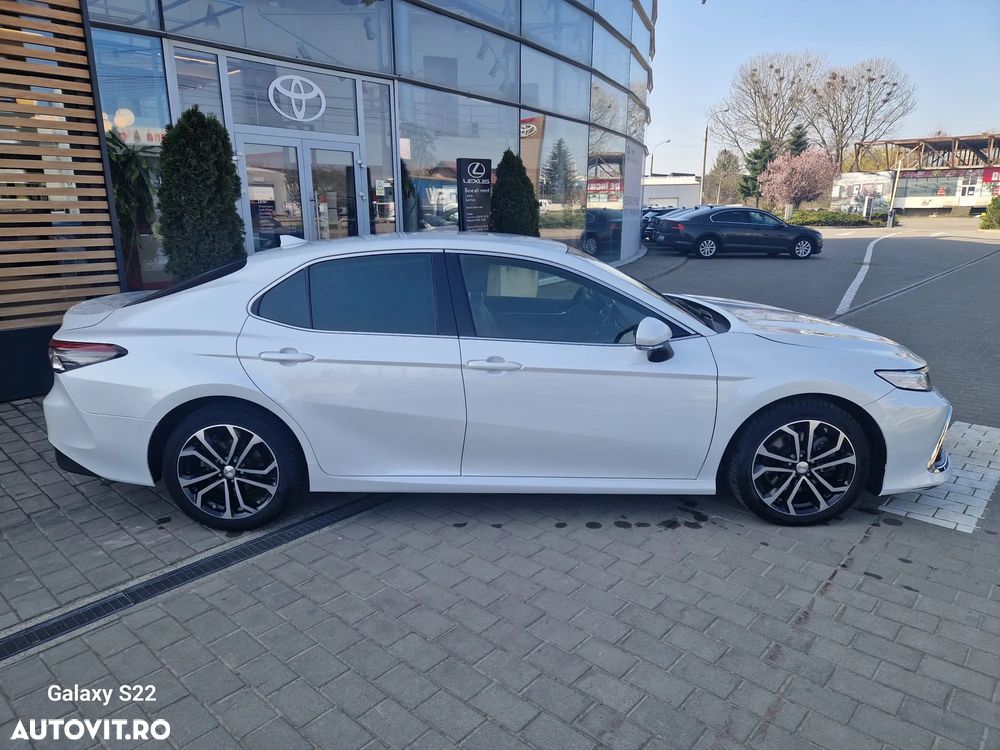 Toyota Camry 2.5 Exclusive - 7