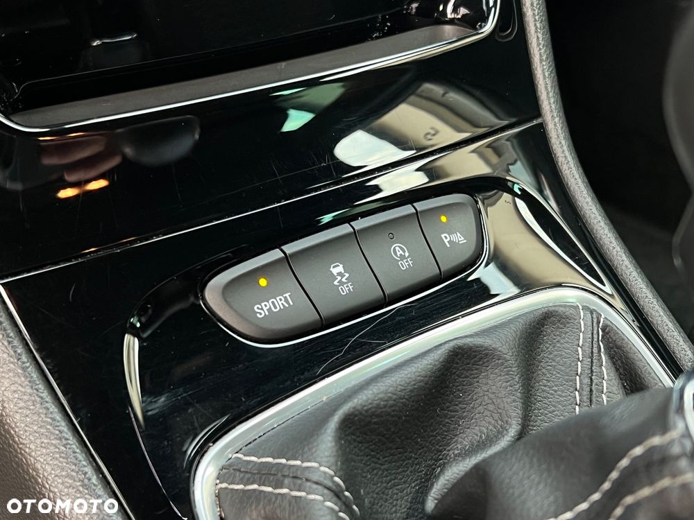 Opel Astra 1.4 T GPF Dynamic S&S - 23