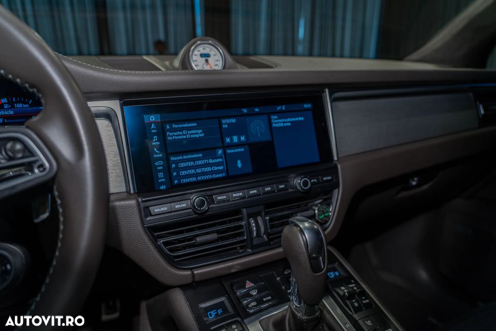 Porsche Macan Turbo PDK - 26