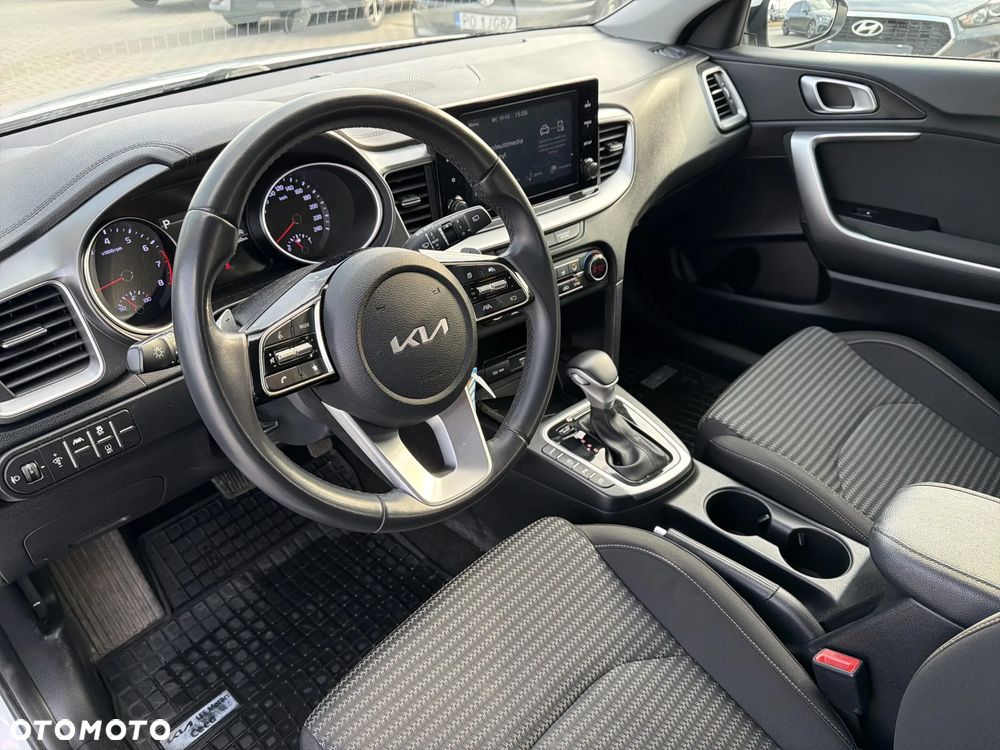 Kia Ceed 1.5 T-GDI M DCT - 12