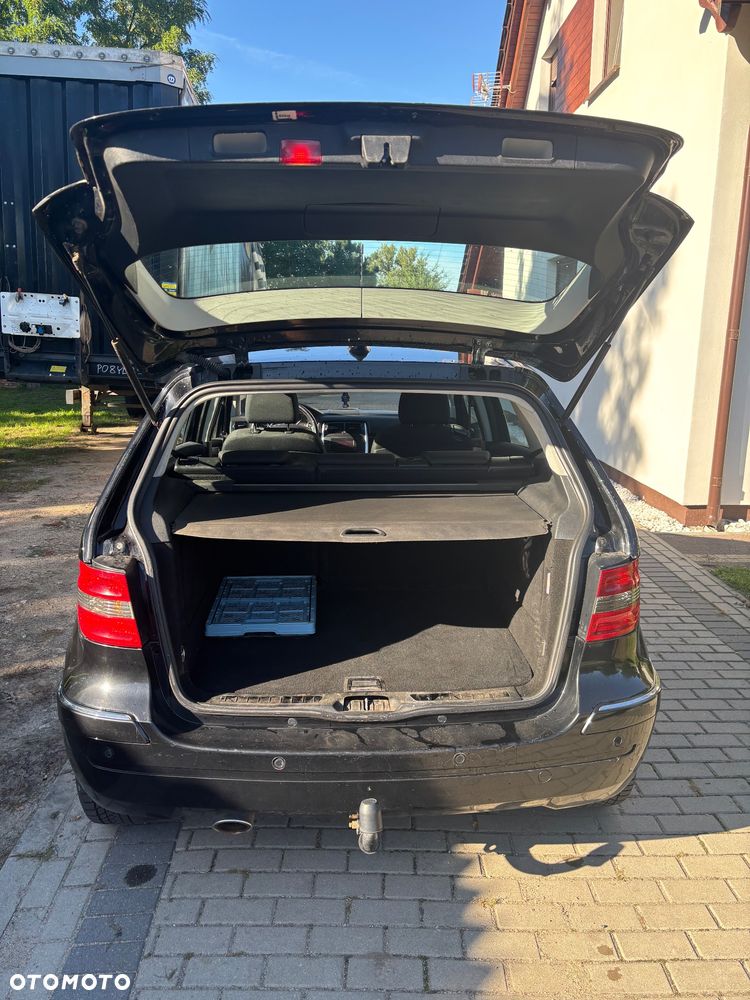 Mercedes-Benz Klasa B 200 CDI - 14