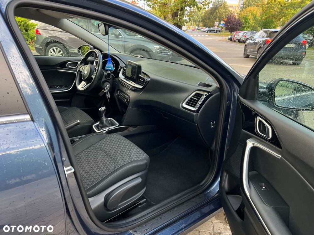 Kia Ceed 1.6 CRDi SCR L - 6