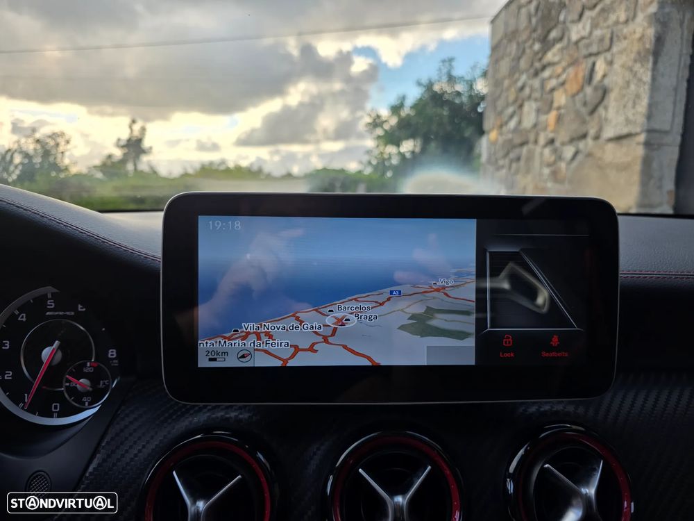 Mercedes-Benz A 45 AMG 4Matic Speedshift 7G-DCT - 22