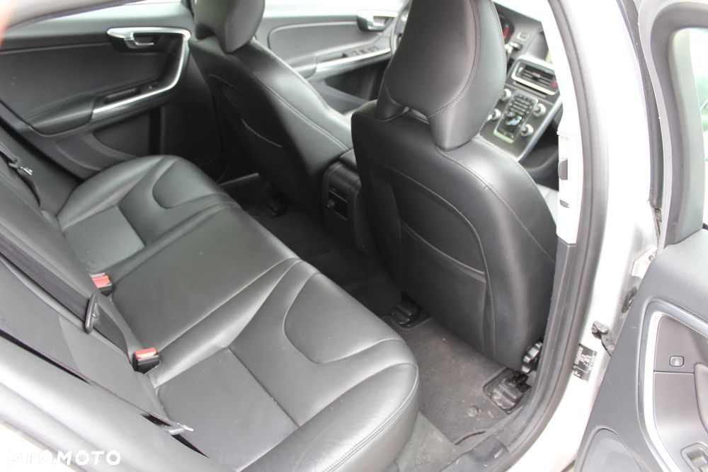 Volvo V60 - 19