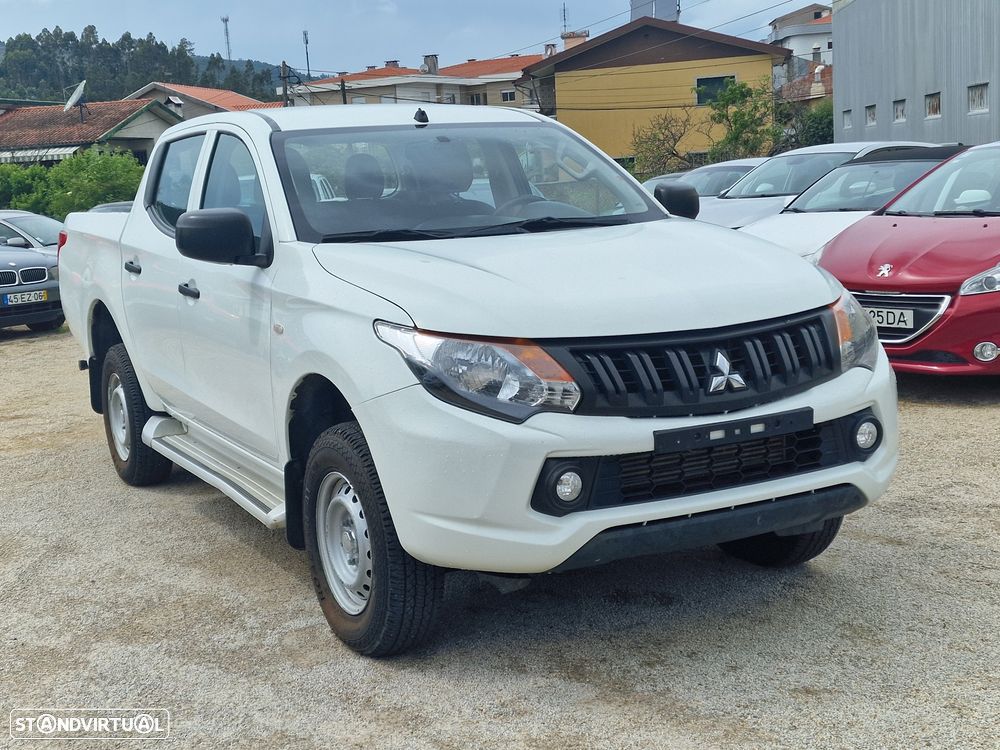 Mitsubishi L200 Pick Up 4x4 S&S Cabine Dupla Select - 3
