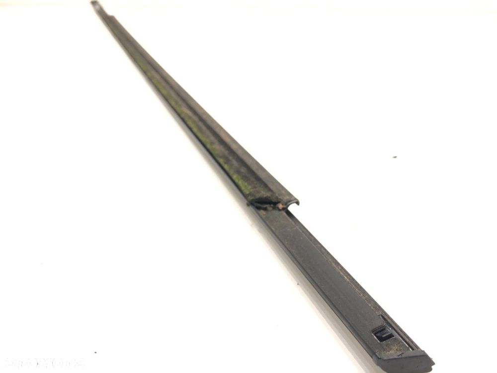 LISTWA ZGARNIAJĄCA TYŁ PRAWA CHROM  RENAULT CLIO IV Grandtour (KH_) 2012 - 2022 1.5 dCi 90 (KHN3, - 3