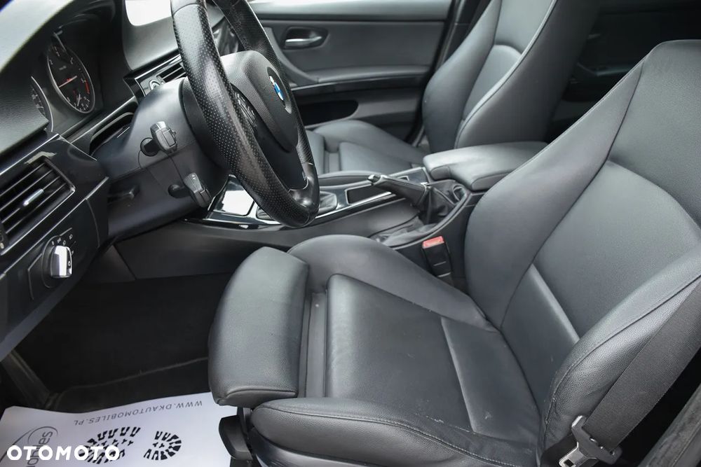 BMW Seria 3 318d DPF Edition Exclusive - 21
