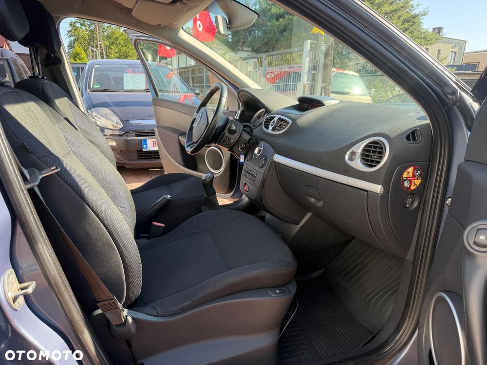 Renault Clio 1.2 TCE Authentique - 24