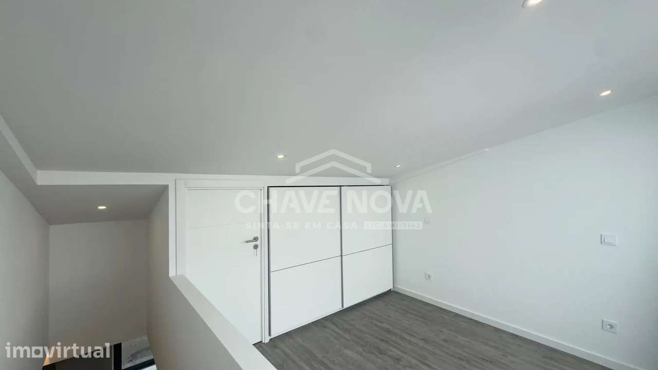 PS - Moradia T1 Mezanine em Oliveira do Douro – Modernidade e Conforto - Grande imagem: 3/17