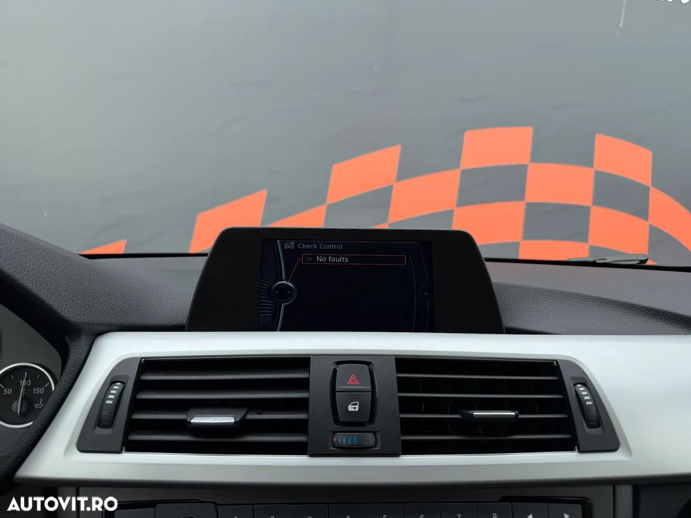 BMW Seria 3 320d Efficient Dynamics Edition Blue Perf. - 18