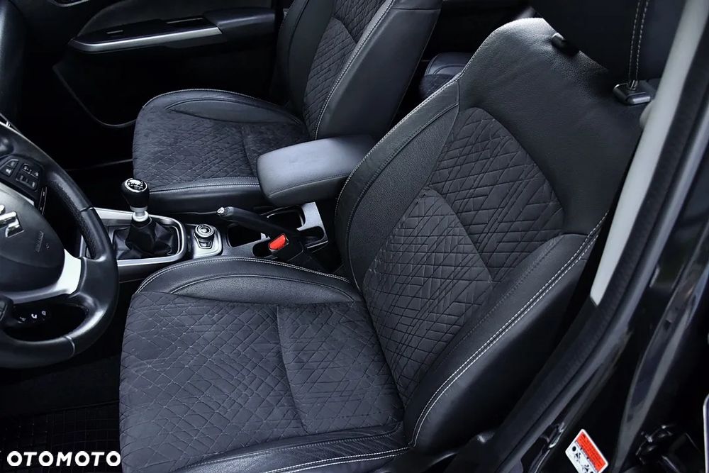 Suzuki Vitara 1.4 Boosterjet Hybrid Allgrip Comfort+ "SHINKAI" - 35