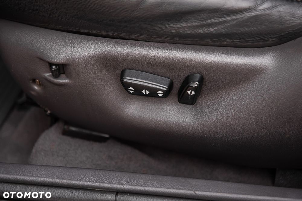 Jeep Grand Cherokee - 19