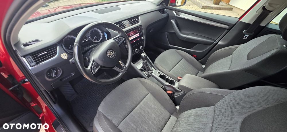 Skoda Octavia 1.6 TDI Style DSG - 8