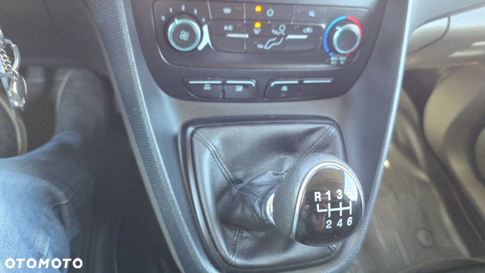 Ford Connect PU2 - 12