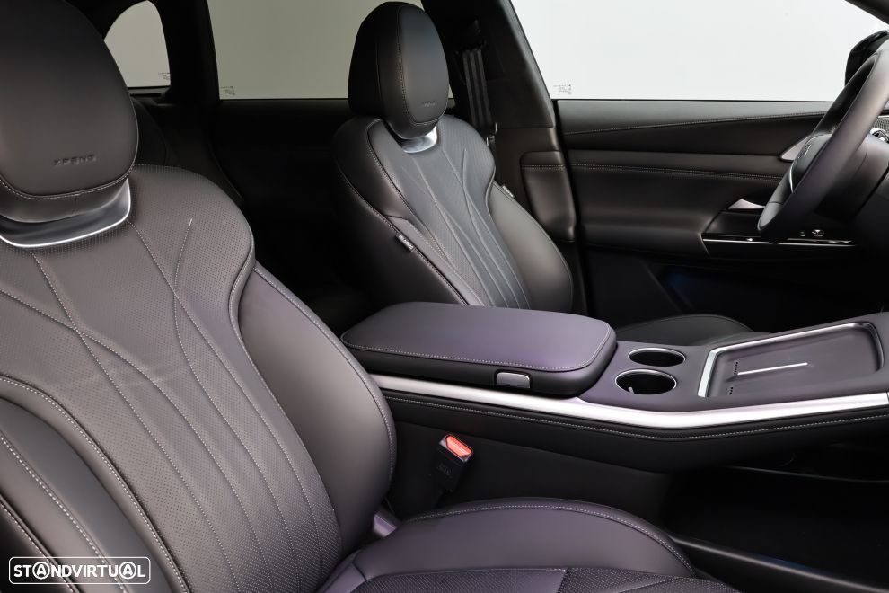 Xpeng G9 93.1 kWh AWD Performance - 38